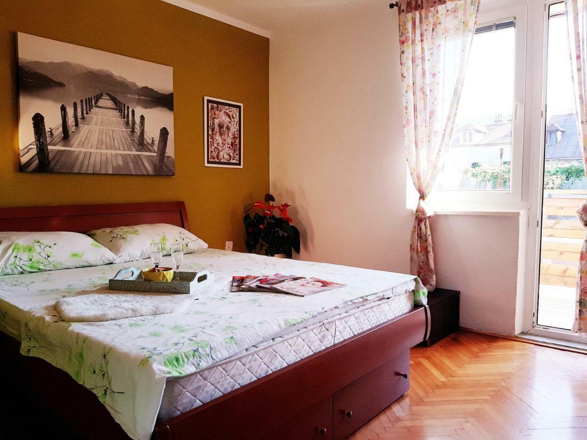Apartment The Royal Square Τσέτινιε Εξωτερικό φωτογραφία