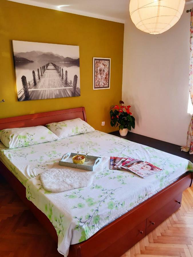 Apartment The Royal Square Τσέτινιε Εξωτερικό φωτογραφία