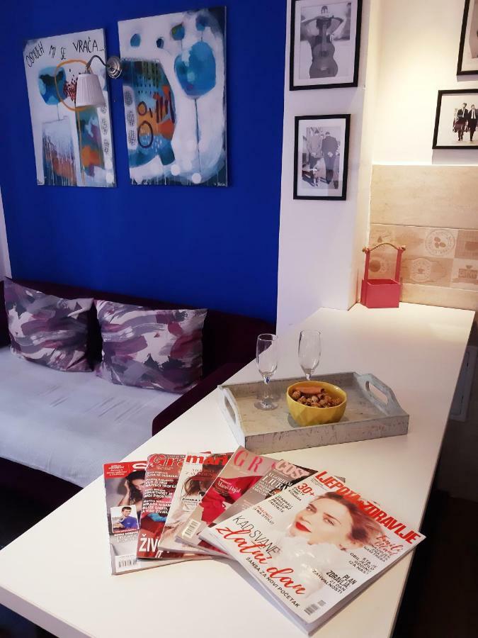 Apartment The Royal Square Τσέτινιε Εξωτερικό φωτογραφία